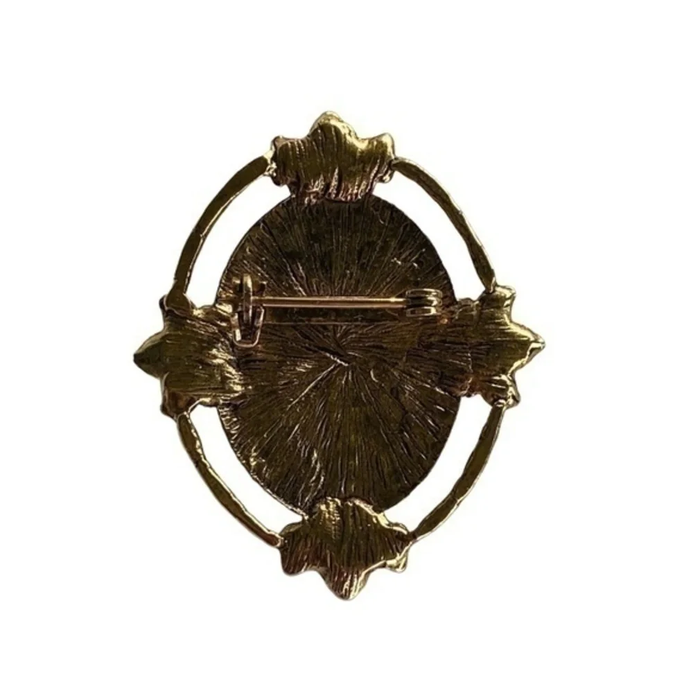 Cameo Brooch Pin Womens Profile Rust Gold Tone Metal Vintage